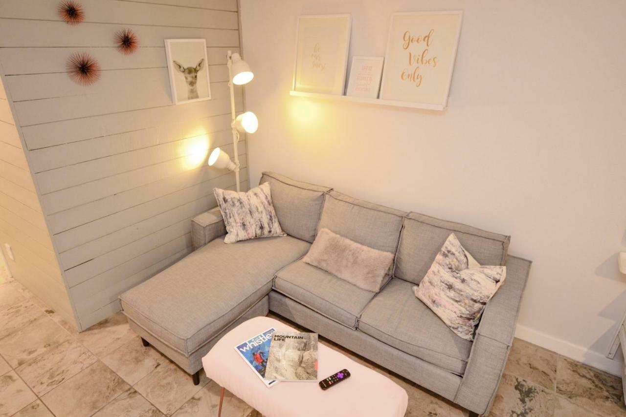 Newly Renovated Whistler Studio Екстер'єр фото